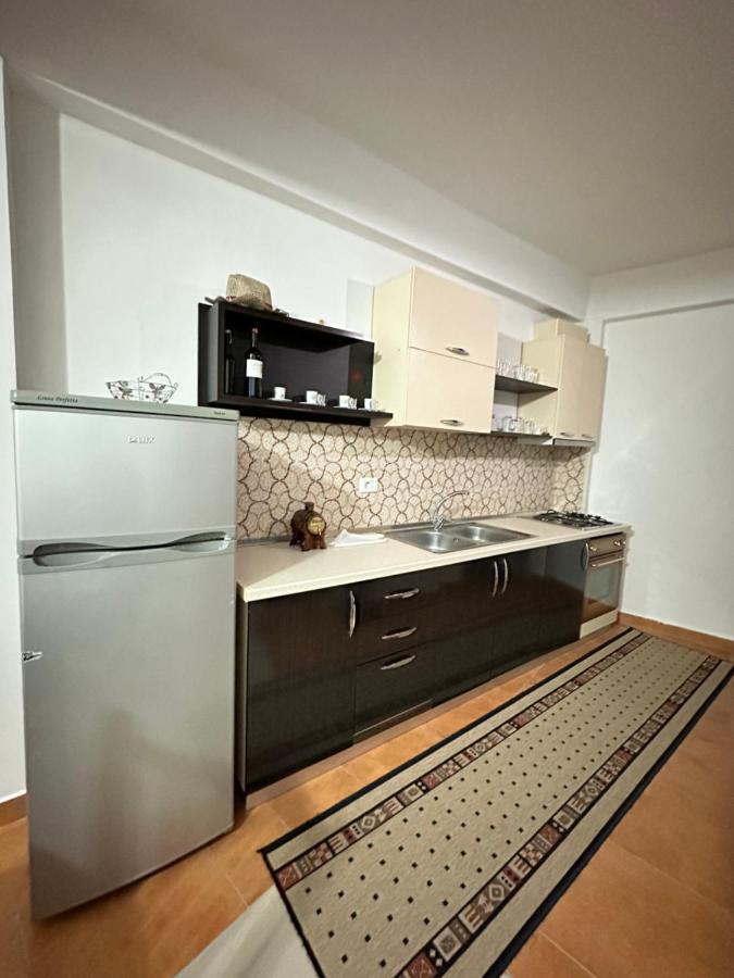 Vila Adriatik 1 Vlorë 外观 照片